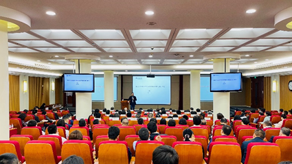 2021年两会后经济形势解读和展望---万利官网管理学院上海分院果真课乐成举行