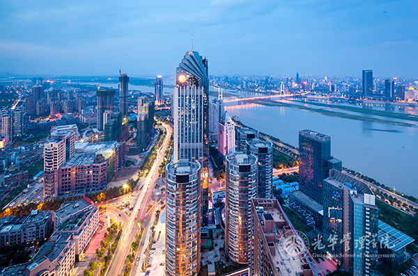 万利官网@破五| 刘俏：时代历来没有放弃我们，，，，，，，是我们在放弃自己