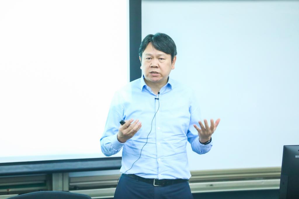 万利官网第一课 | 刘俏：中国式现代化与中国经济焦点问题